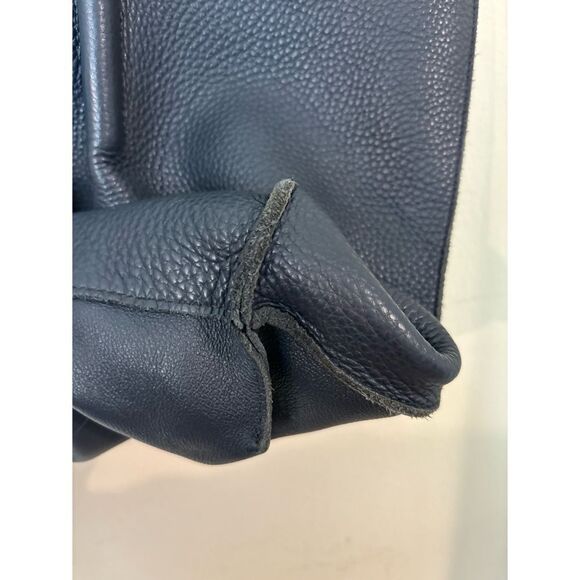 OLIVERE ISABEL 2.0 EAST WEST TOTE IN Navy BUFFALO COWHIDE / used - Picture 4 of 10